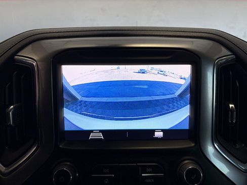 Used 2023 Chevrolet Silverado 2500 LT w/ Convenience Package image 17