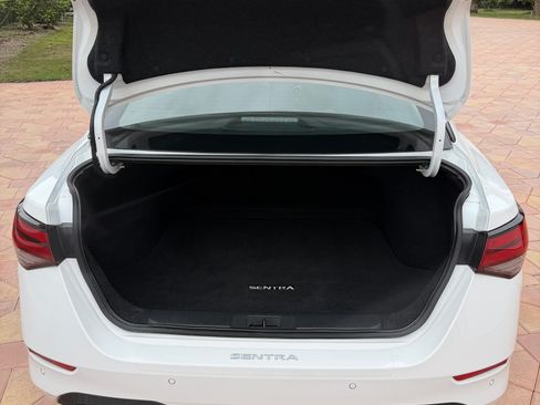 Used 2022 Nissan Sentra SV image 16