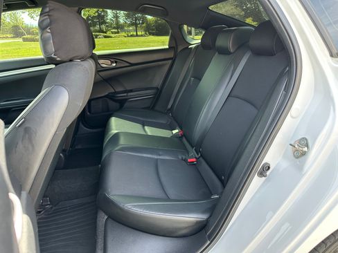 Used 2019 Honda Civic Sport image 18