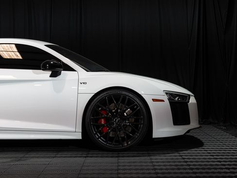 Used 2018 Audi R8 V10 Coupe RWD image 10