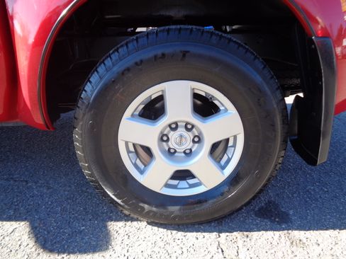 Used 2008 Nissan Frontier SE image 22