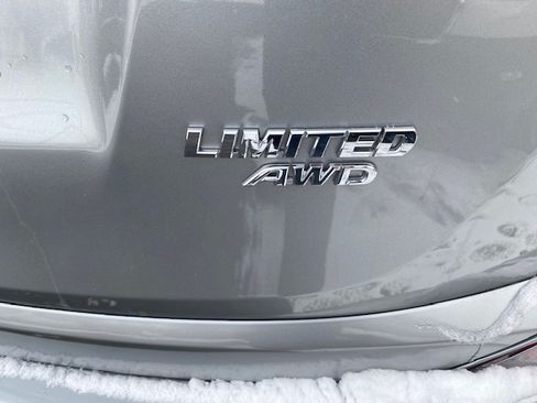 Used 2016 Toyota RAV4 Limited image 13