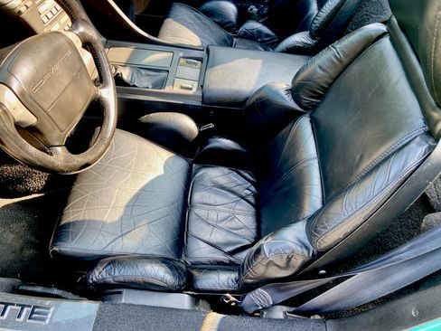 Used 1991 Chevrolet Corvette image 21
