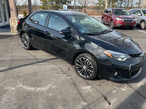 Used 2016 Toyota Corolla S Premium image 6