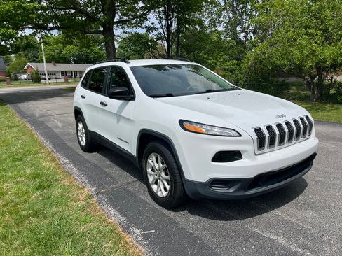 Used 2017 Jeep Cherokee Sport AWD/4WD image 12