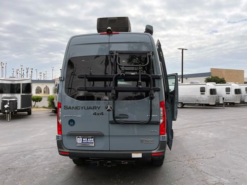 Used 2021 Mercedes-Benz Sprinter 4500 image 7