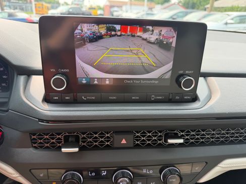Used 2023 Honda Accord EX image 8