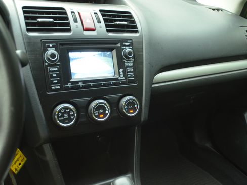 Used 2014 Subaru XV Crosstrek 2.0i Limited AWD/4WD image 15
