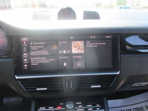 Used 2019 Porsche Cayenne image 7