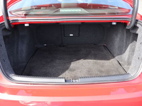 Used 2015 Volkswagen Jetta GLI image 12