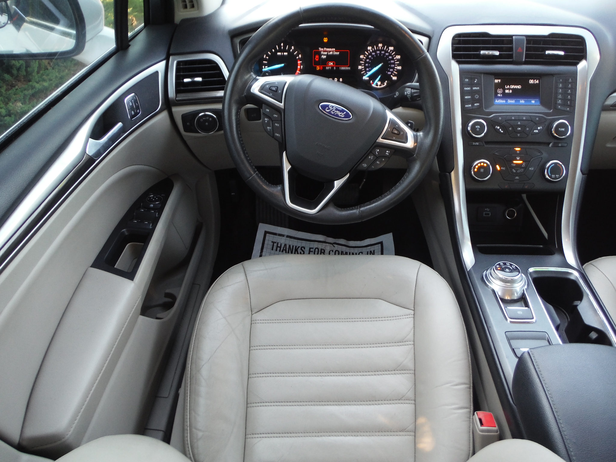 Used 2017 Ford Fusion SE FWD image 7