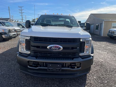 Used 2017 Ford F450 image 2