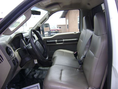 Used 2008 Ford F250 2WD Regular Cab Super Duty image 11