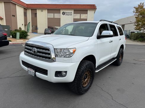 Used 2011 Toyota Sequoia Limited image 4