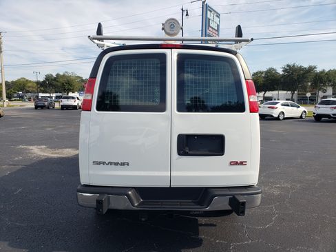 Used 2020 GMC Savana 2500 image 5