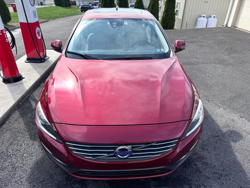 Used 2015 Volvo S60 T5 Premier image 2