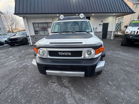 Used 2012 Toyota FJ Cruiser image 1