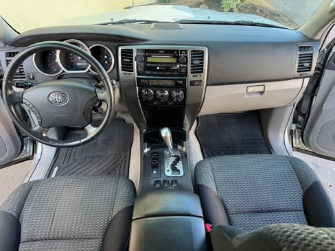 Used 2009 Toyota 4Runner Sport image 32