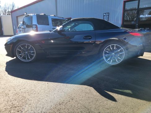 Used 2021 BMW Z4 M40i image 2