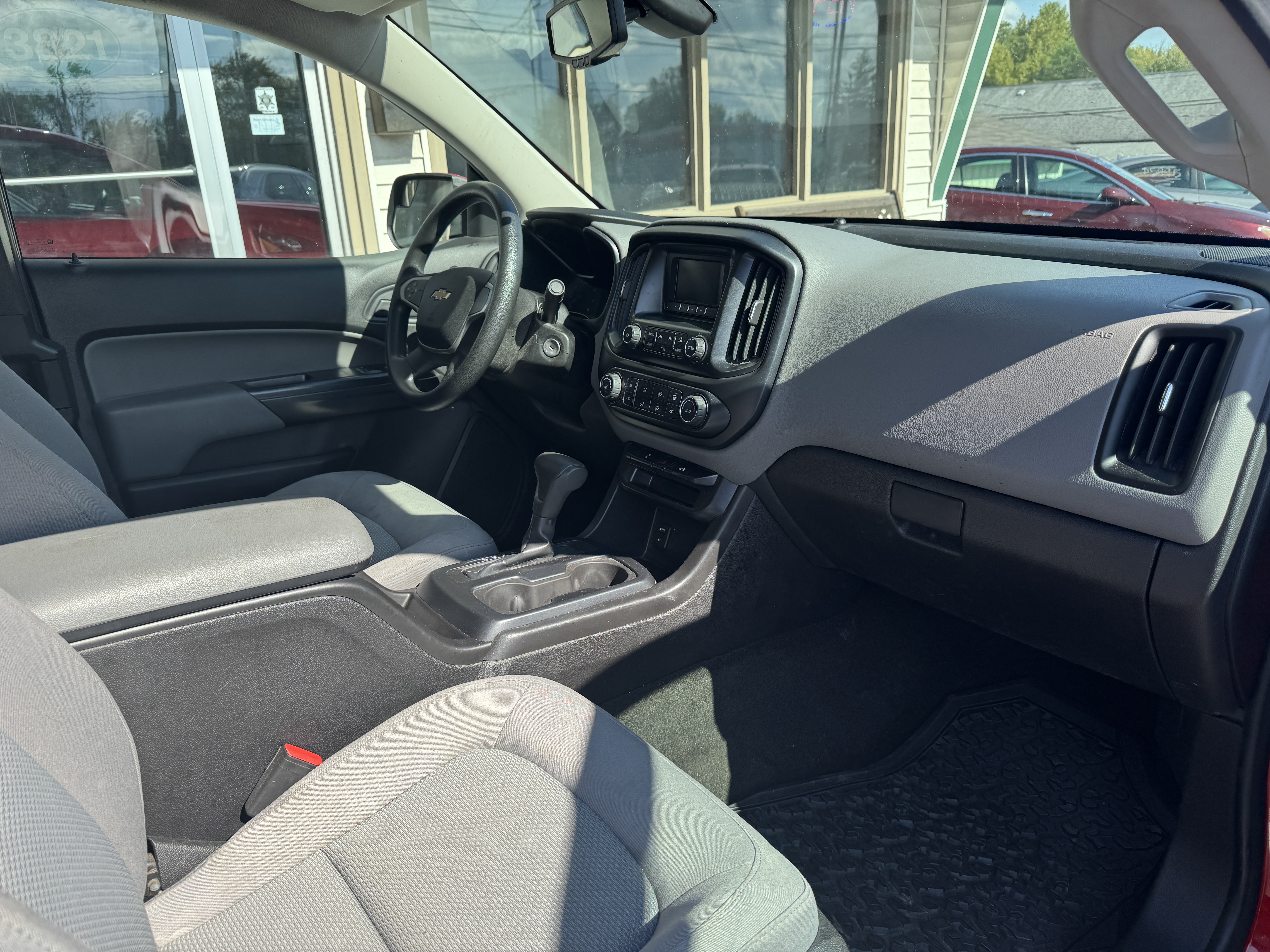 Used 2015 Chevrolet Colorado 2WD Extended Cab W/T image 13