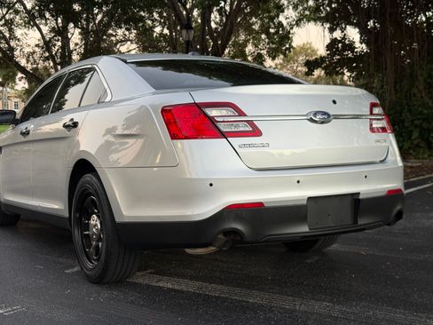 Used 2016 Ford Taurus image 39