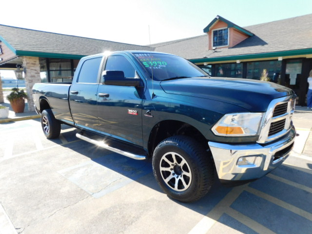 Used 2011 RAM 3500 4x4 Crew Cab image 2
