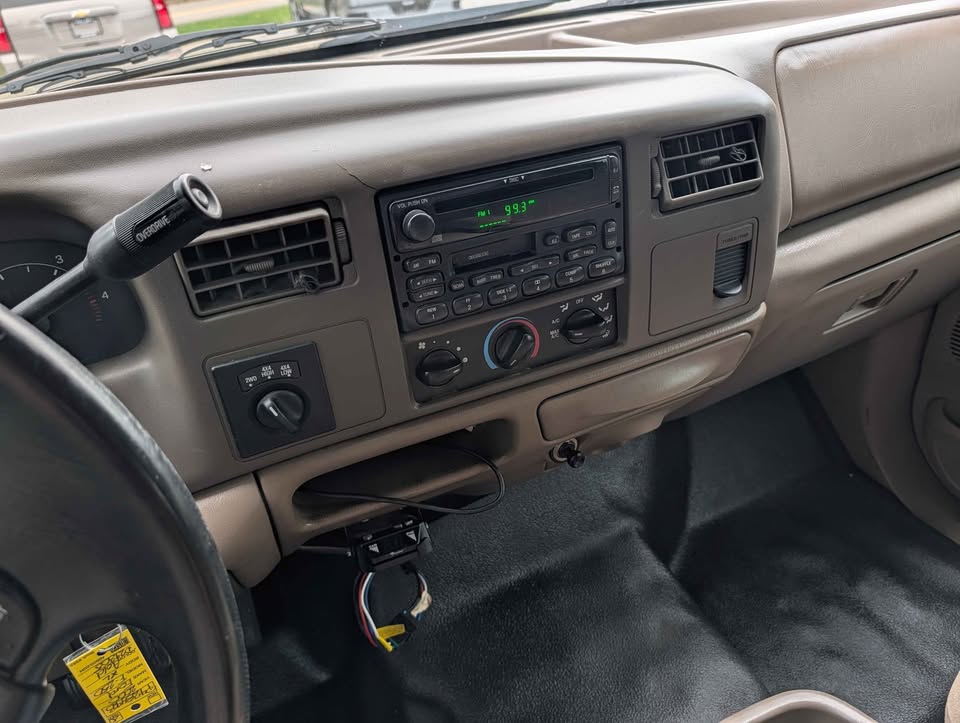 Used 2000 Ford F250 4x4 Crew Cab Super Duty image 11