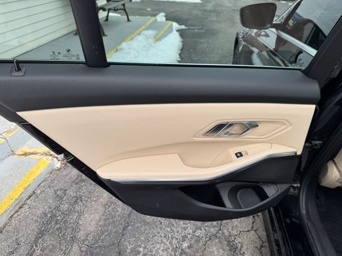 Used 2019 BMW 330i xDrive image 12