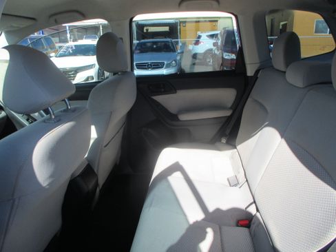 Used 2014 Subaru Forester Premium w/ All-Weather Package AWD/4WD image 6