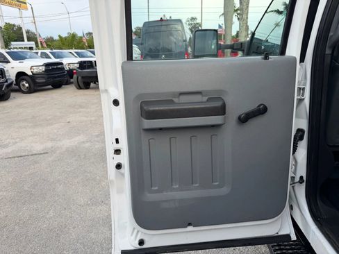 Used 2015 Ford F550 image 15