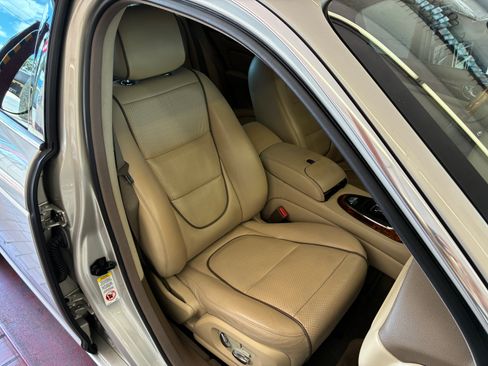 Used 2009 Jaguar XJ Vanden Plas RWD image 45