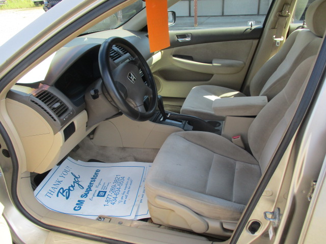 Used 2003 Honda Accord LX Sedan image 12