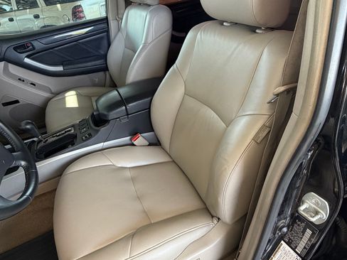 Used 2006 Toyota 4Runner 4WD Limited V8 image 9