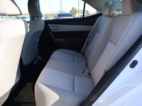 Used 2014 Toyota Corolla LE image 12