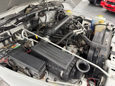 Used 2004 Jeep Wrangler X image 33