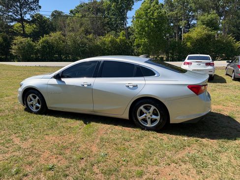 Used 2017 Chevrolet Malibu LS w/ 1LS FWD image 30