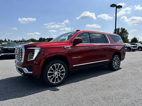 New 2025 GMC Yukon XL Denali image 2
