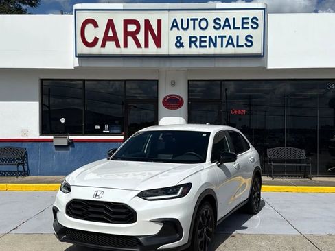 Used 2025 Honda HR-V Sport image 1