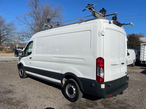 Used 2018 Ford Transit 250 image 3