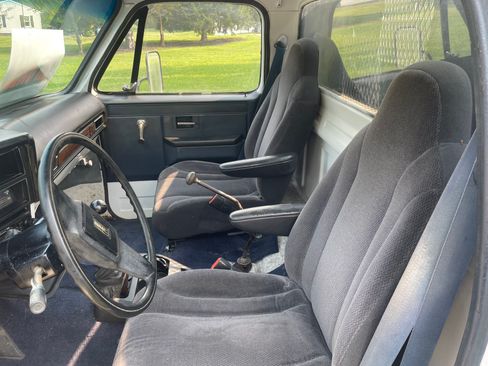 Used 1988 GMC Sierra 3500 2WD Regular Cab image 6