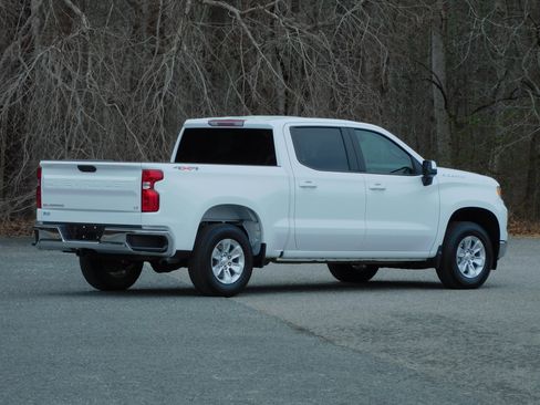 Used 2025 Chevrolet Silverado 1500 LT image 9