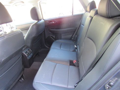 Used 2016 Subaru Outback 2.5i Limited AWD/4WD image 14