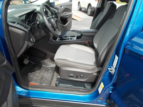 Used 2017 Ford Escape 4WD SE image 16