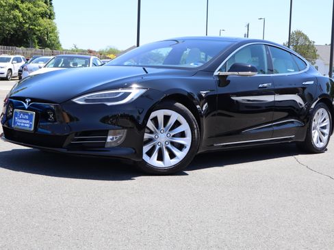 Used 2017 Tesla Model S 100D AWD/4WD image 3