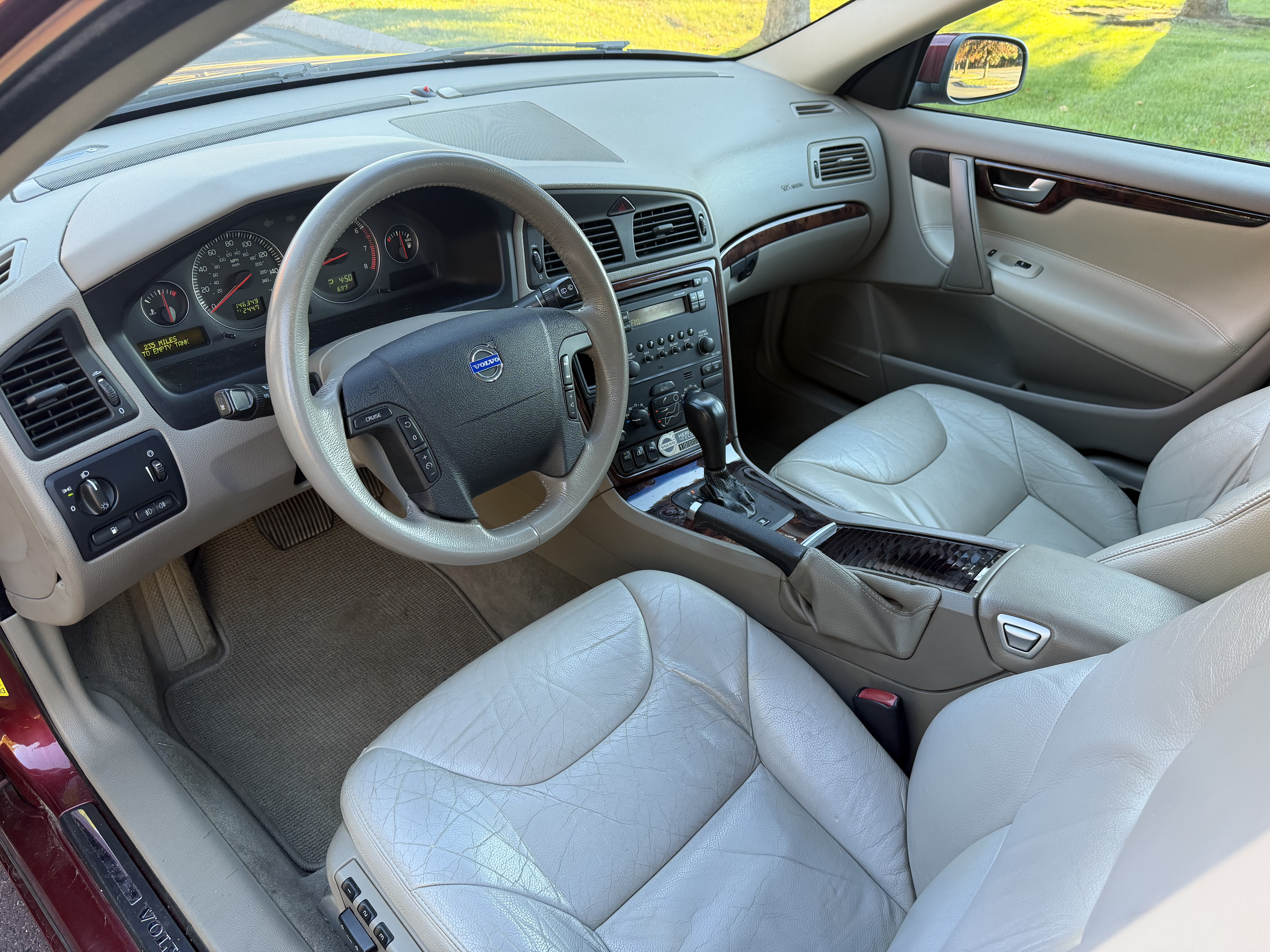 Used 2006 Volvo V70 2.5T FWD image 26
