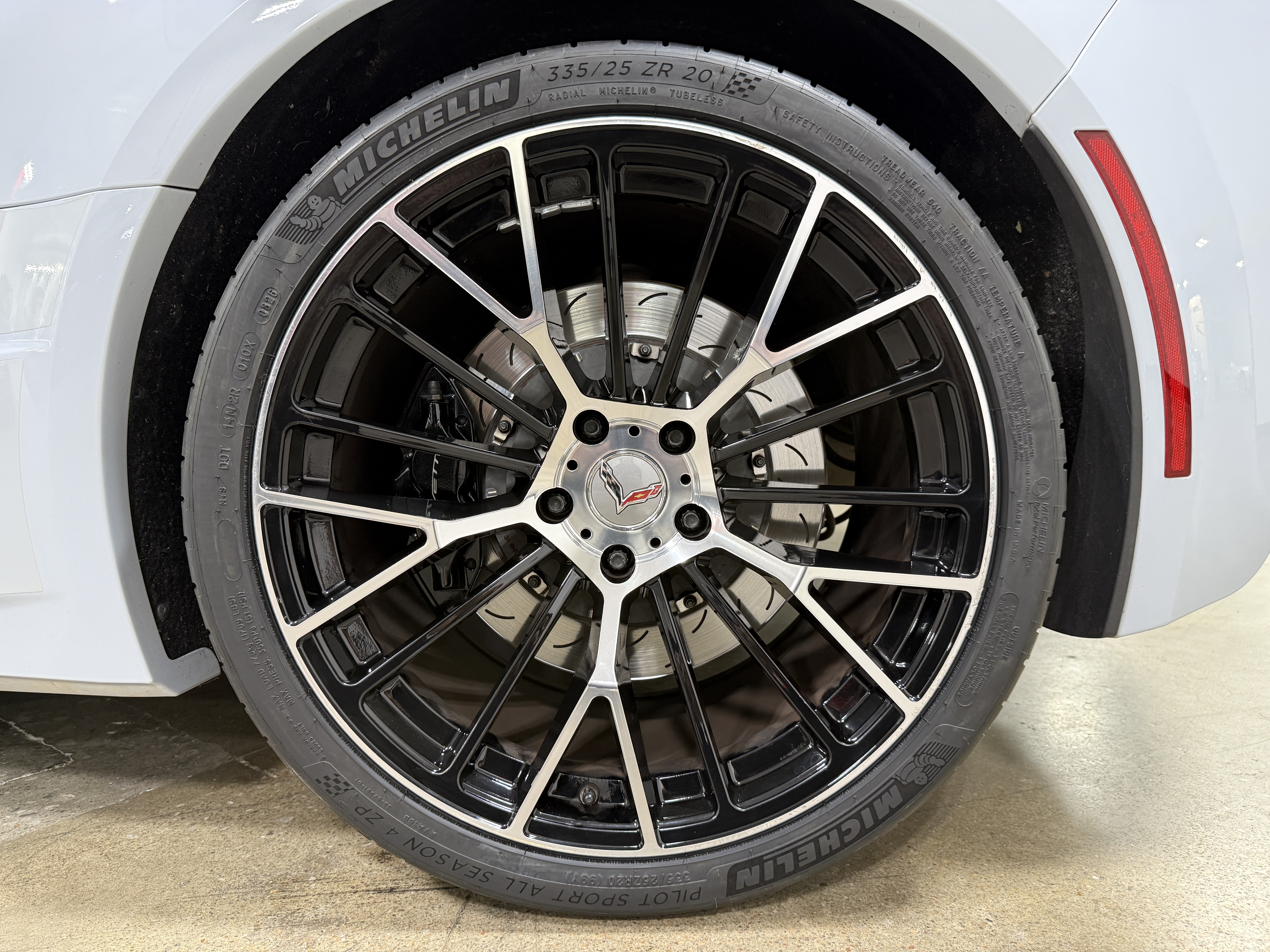Used 2019 Chevrolet Corvette Grand Sport Coupe w/ 2LT RWD image 20