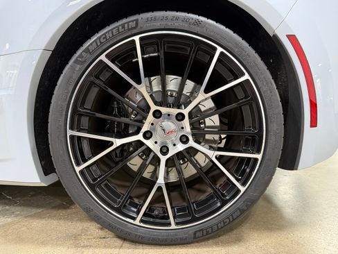 Used 2019 Chevrolet Corvette Grand Sport Coupe w/ 2LT RWD image 20