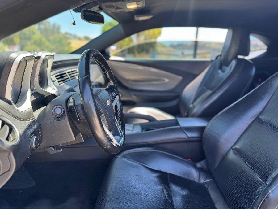 Used 2014 Chevrolet Camaro LT RWD image 8
