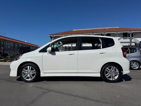 Used 2007 Honda Fit Sport image 3