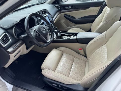 Used 2017 Nissan Maxima Platinum image 7